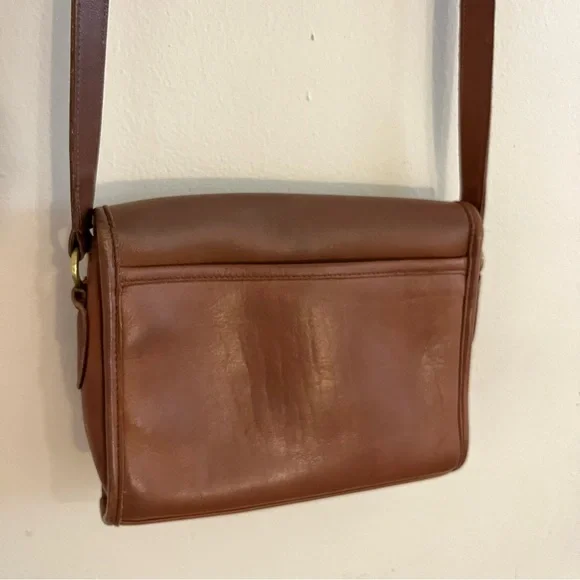 Vintage Coach Devon Tan Leather Crossbody Bag 9908 - Picture 4 of 9